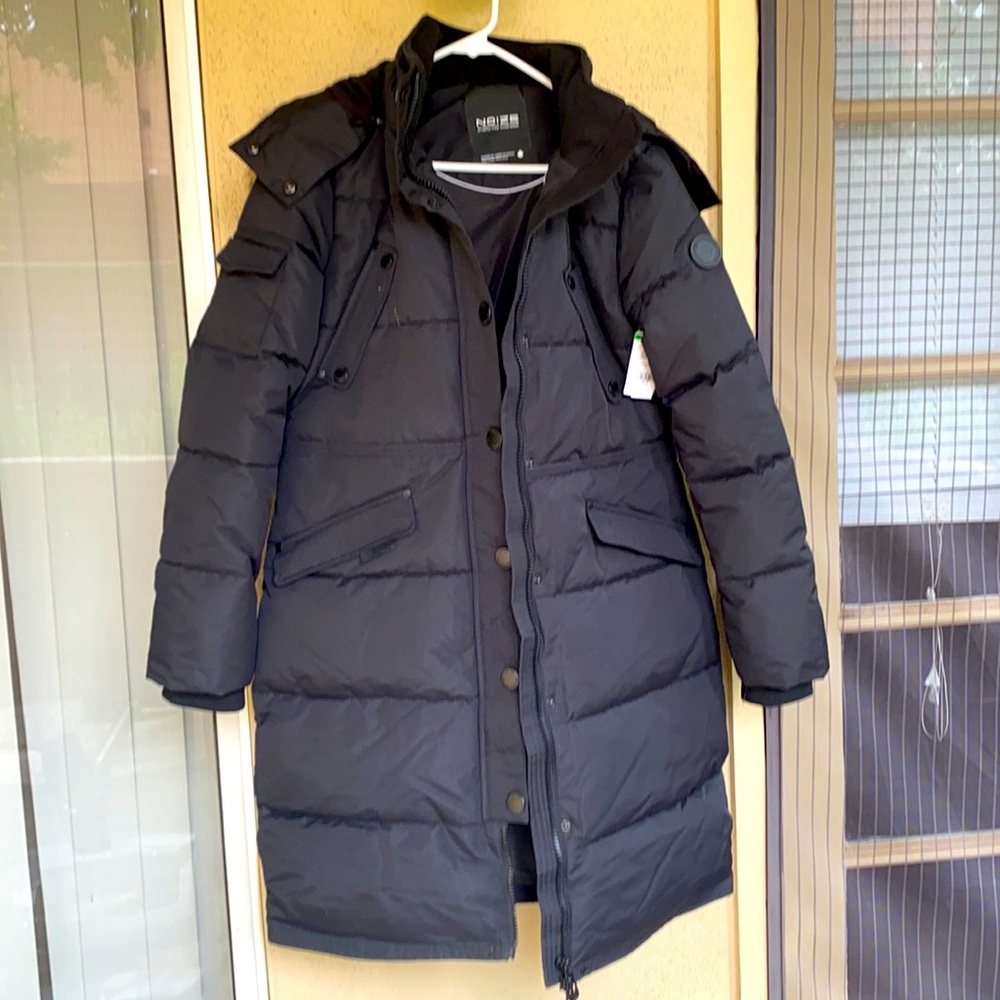 Brand new !  No odor excellent condition !  Removable hood with FAKE  fur , warm